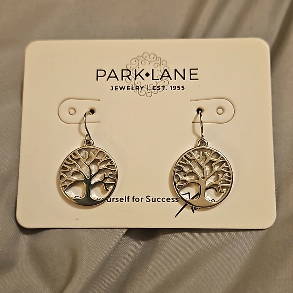 NWT Park Lane Sterling Silver Gwenyth Pierced Earrings Tree of Life